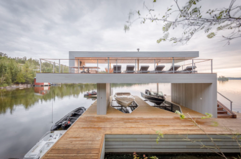 Boathouse vs. Houseboat